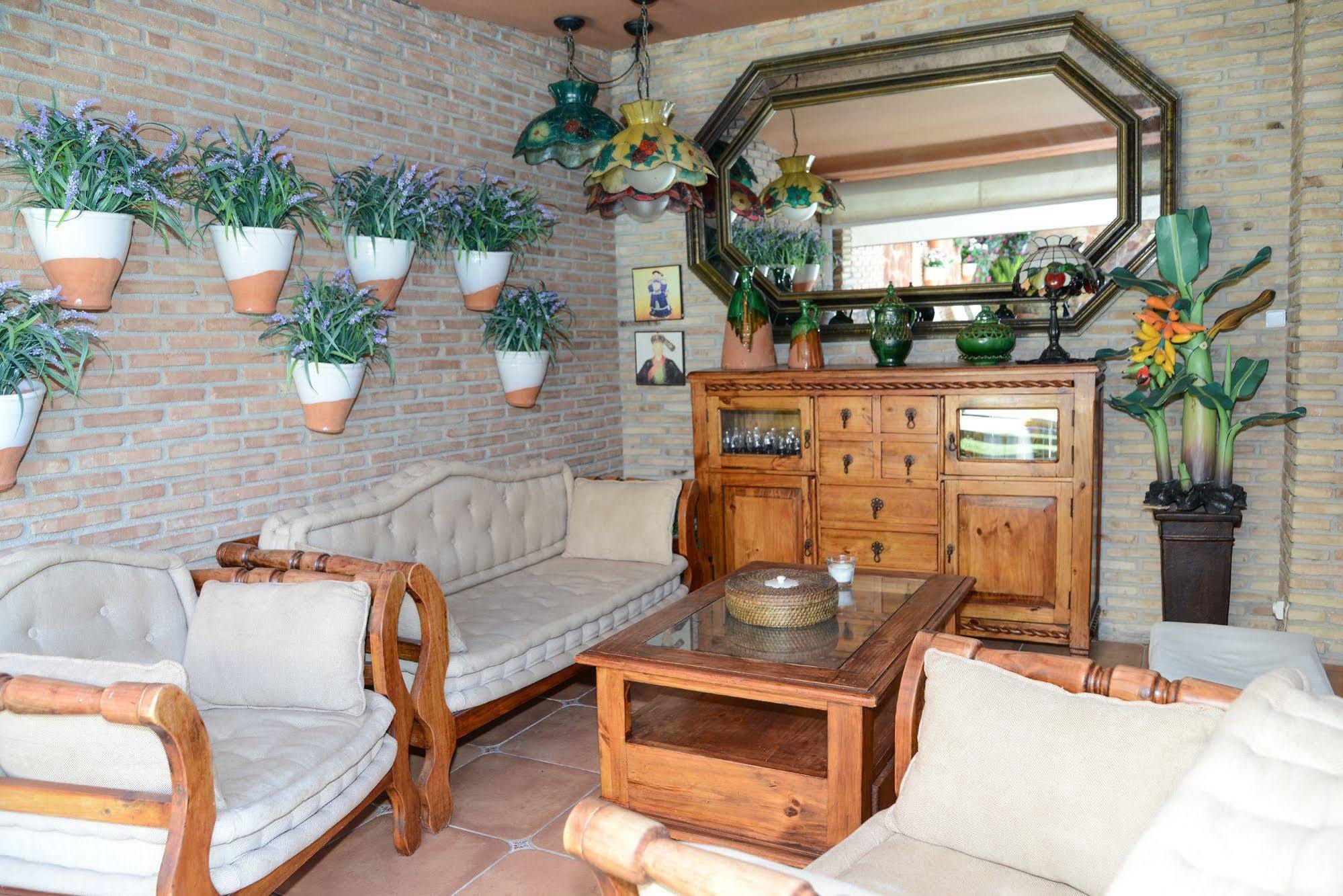 Apartamentos Turisticos Tronca Luxury กรานาดา ภายนอก รูปภาพ