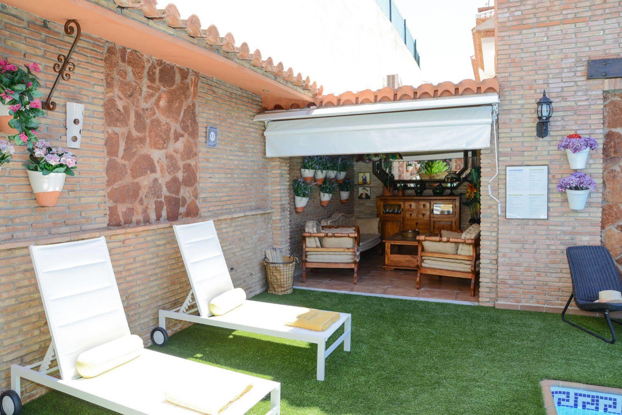 Apartamentos Turisticos Tronca Luxury กรานาดา ภายนอก รูปภาพ