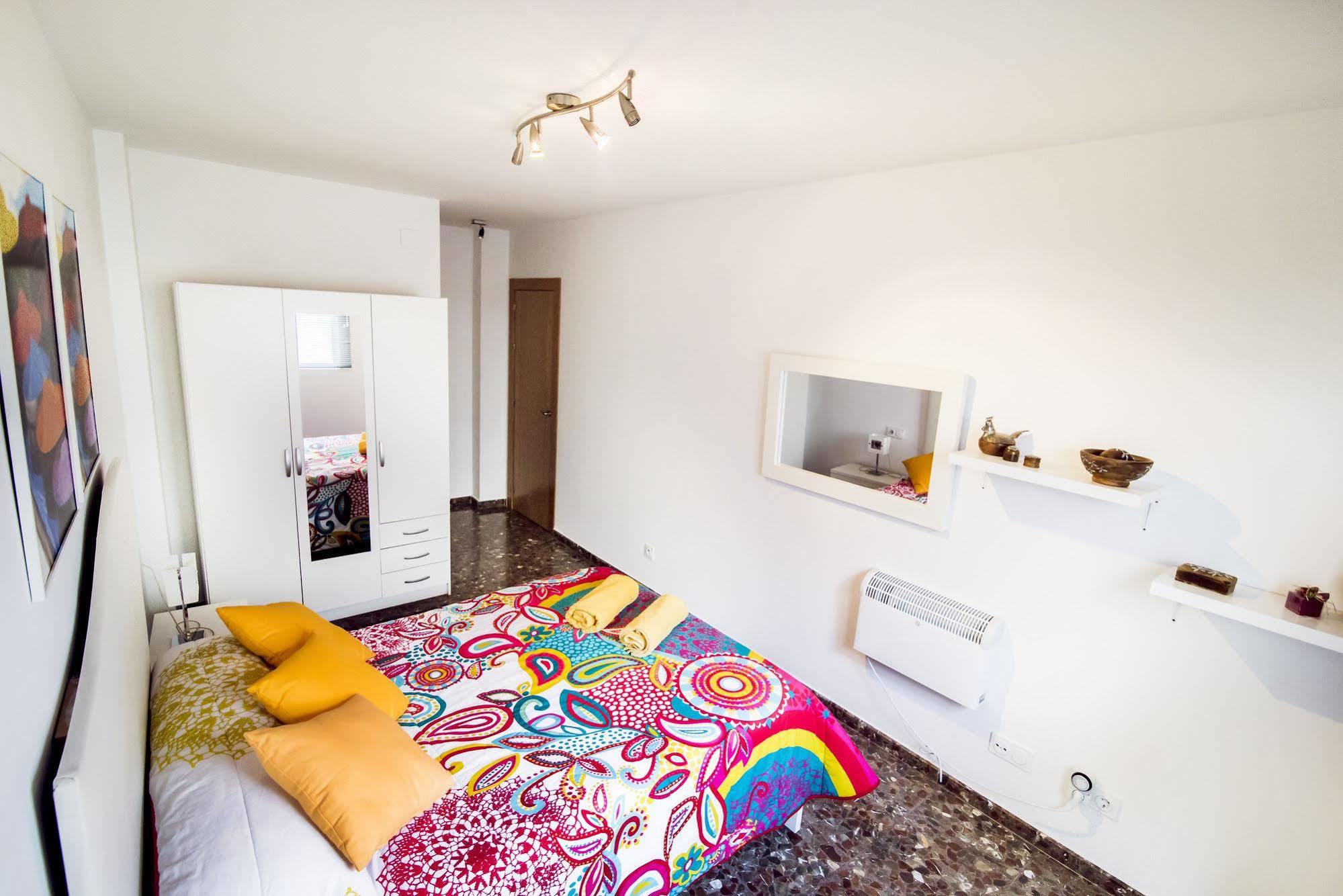 Apartamentos Turisticos Tronca Luxury กรานาดา ภายนอก รูปภาพ