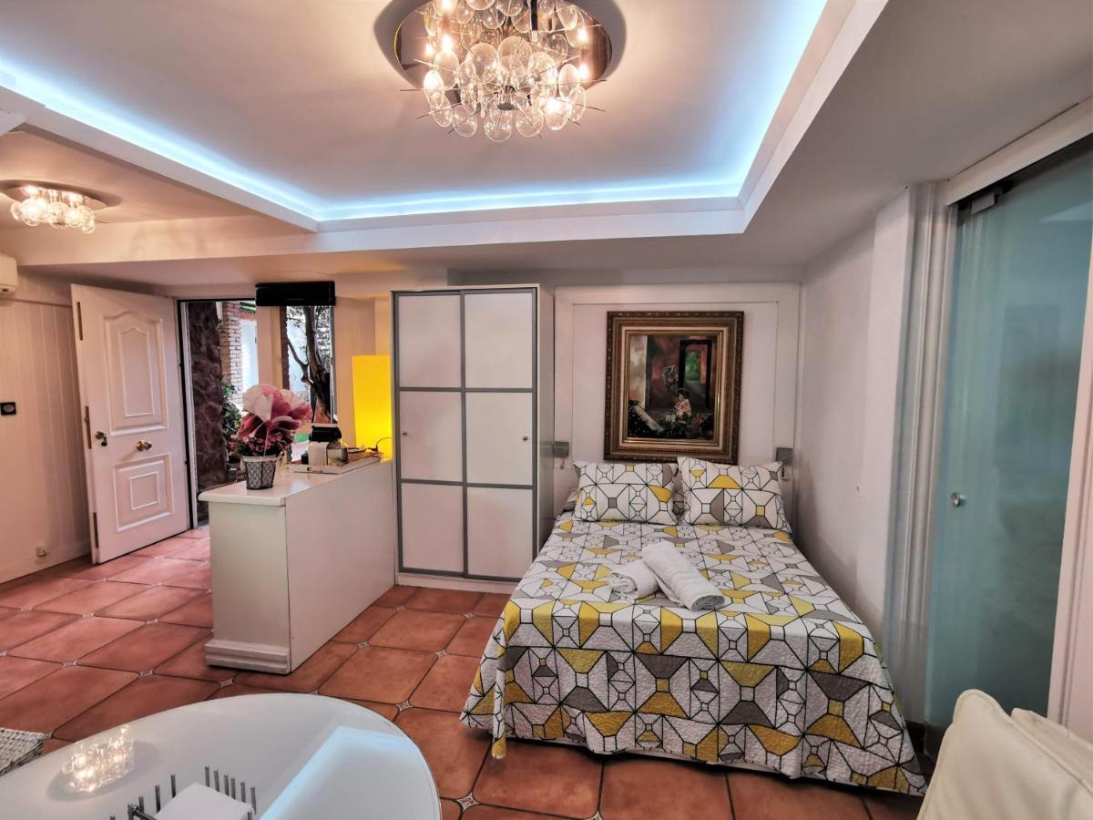Apartamentos Turisticos Tronca Luxury กรานาดา ภายนอก รูปภาพ