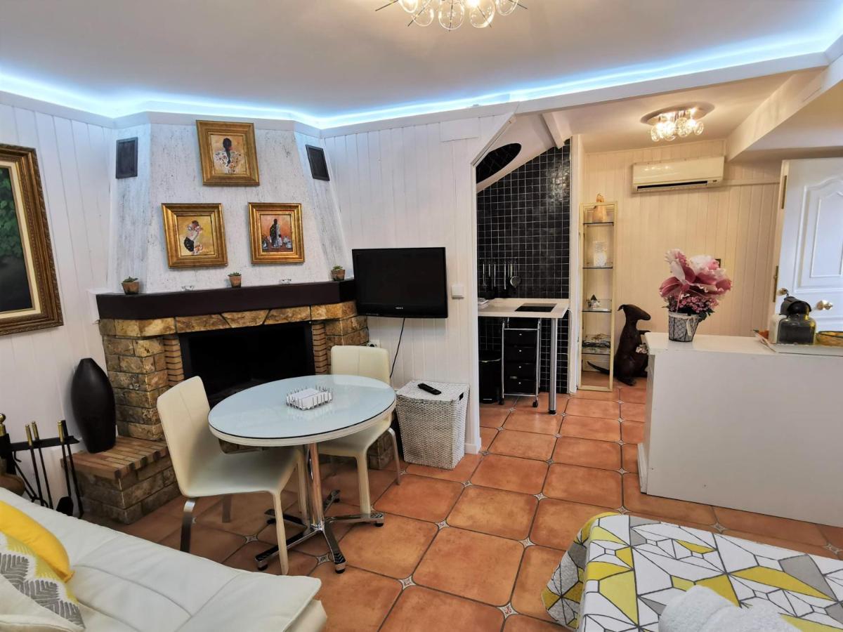 Apartamentos Turisticos Tronca Luxury กรานาดา ภายนอก รูปภาพ